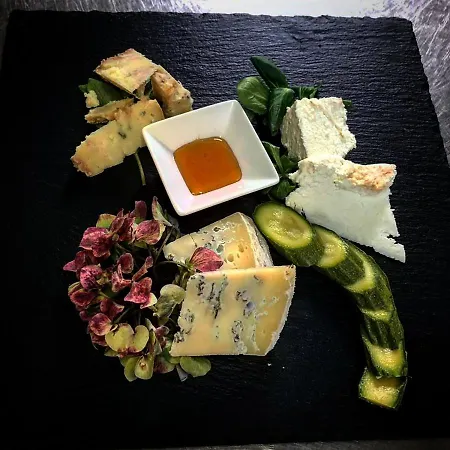 Inn Locanda Il Pomo D'oro