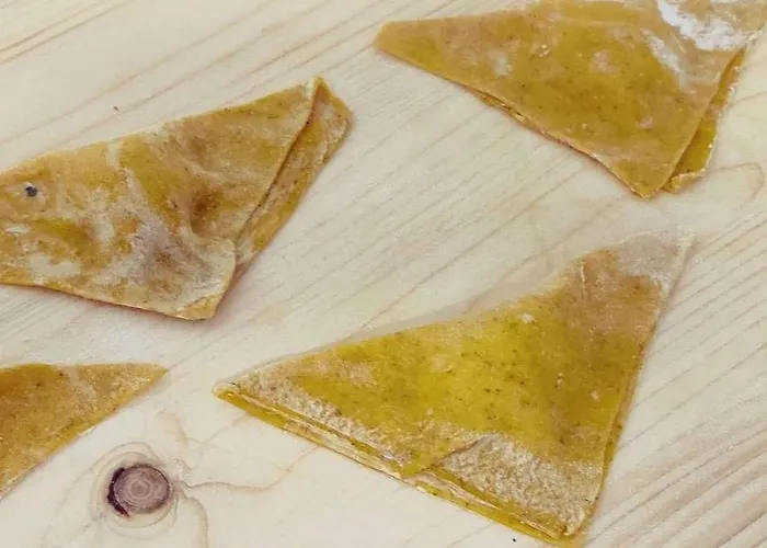 イン Locanda Il Pomo D'oro トッレ・ペッリチェ