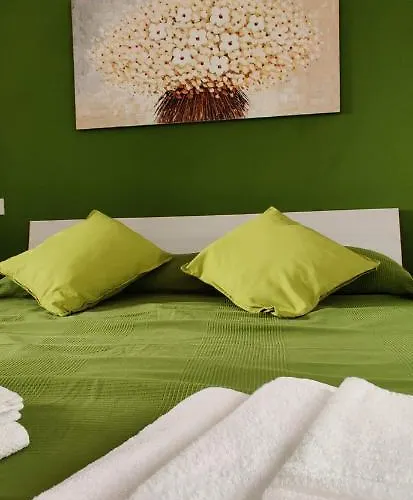 Locanda Il Pomo D'oro トッレ・ペッリチェ