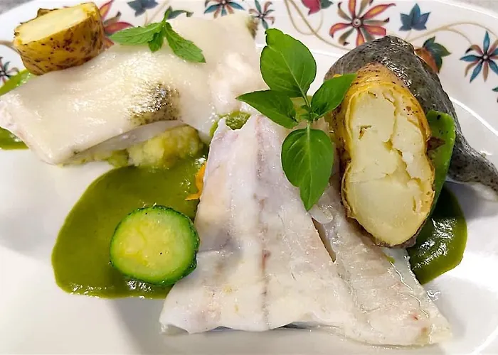 イン Locanda Il Pomo D'oro トッレ・ペッリチェ